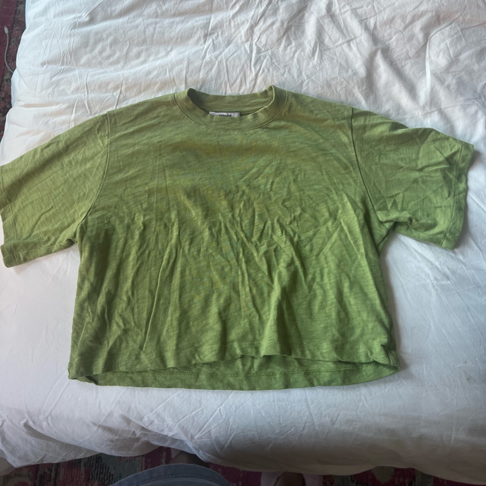Apparis green tshirt